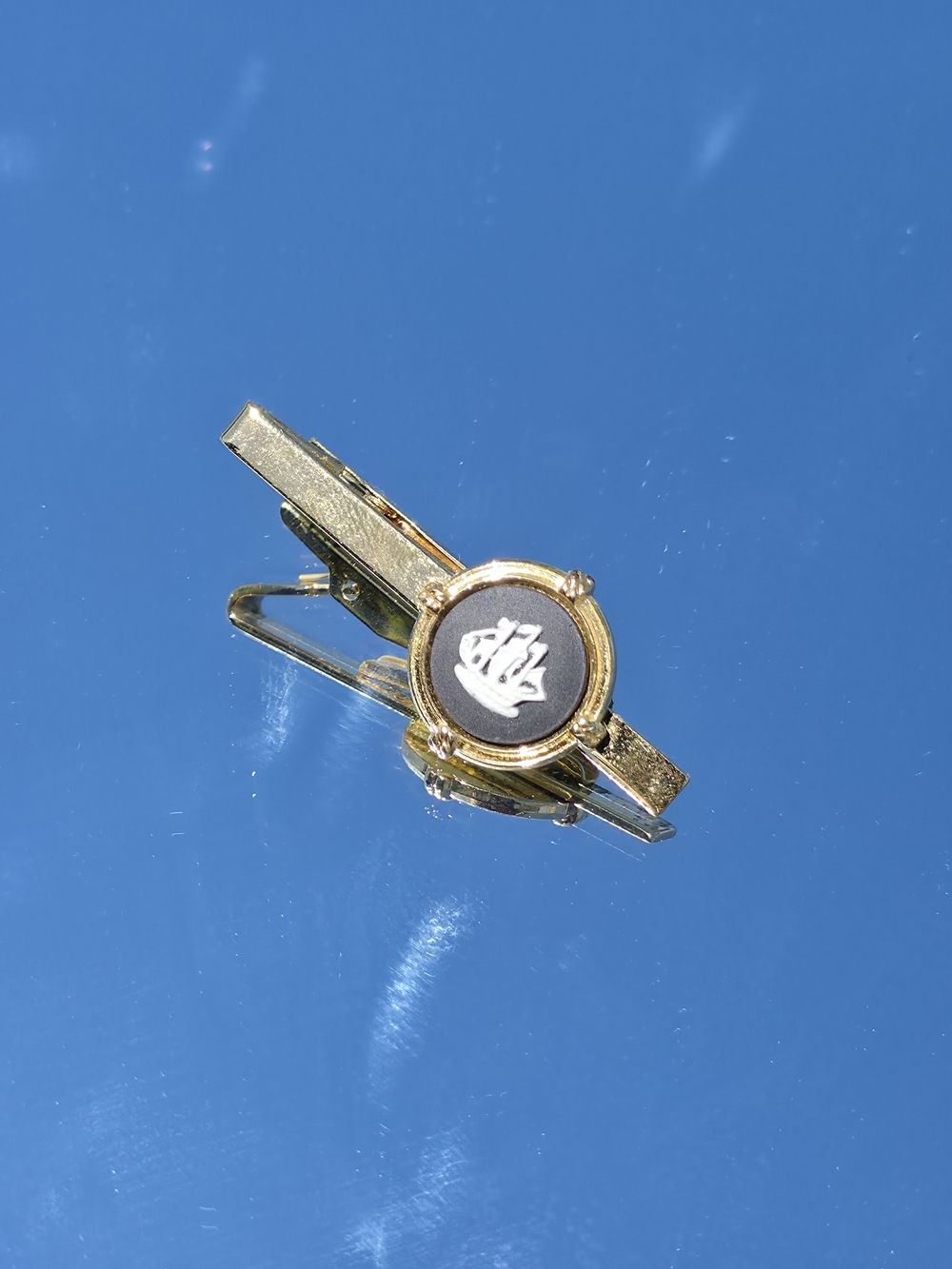 Vintage Wedgwood England Gold Plated Black Jasperware Sailing Ship Tie Clip Bar